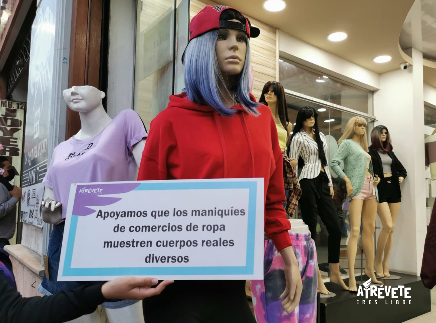 rebelion_maniqui_2